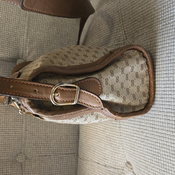 Vintage Gucci Beige/ Tan/Brown Monogram Leather Shoulder/Crossbody - Picture 6 of 17